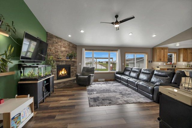 1724 BRIDGE PORT CIRCLE, De Pere, WI 54115
