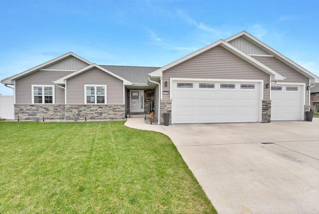 1724 BRIDGE PORT CIRCLE, De Pere, WI 54115