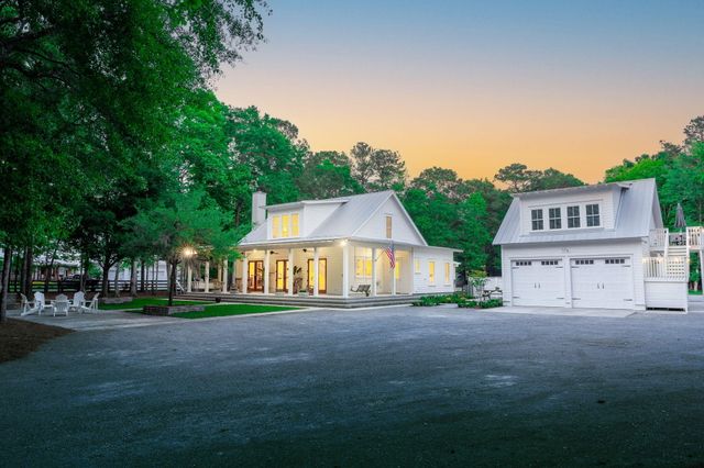 3425 Thunder Gulch Trail, Awendaw, SC 29429