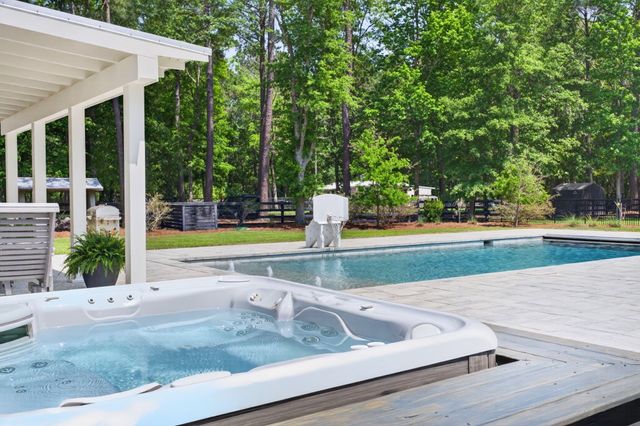 3425 Thunder Gulch Trail, Awendaw, SC 29429