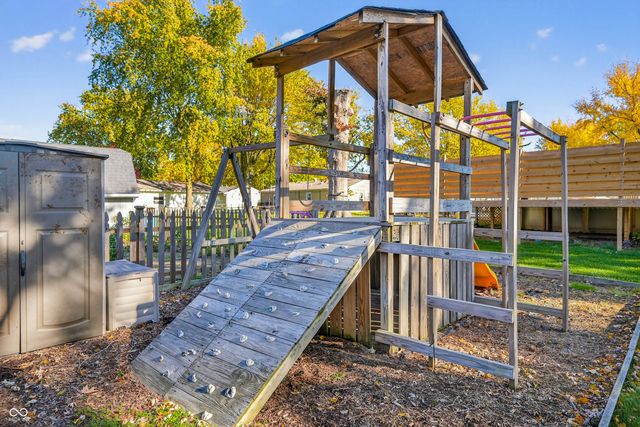 840 Sweetbriar Avenue, Whiteland, IN 46184