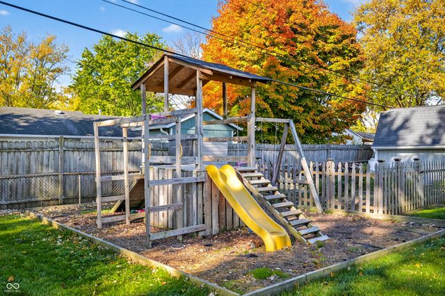 840 Sweetbriar Avenue, Whiteland, IN 46184