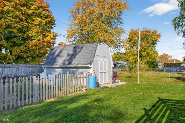 840 Sweetbriar Avenue, Whiteland, IN 46184