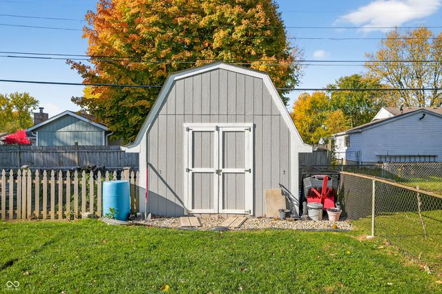 840 Sweetbriar Avenue, Whiteland, IN 46184