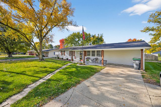 840 Sweetbriar Avenue, Whiteland, IN 46184