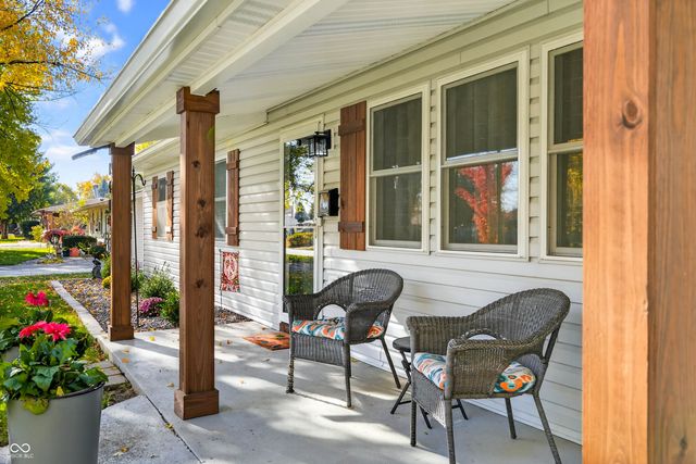 840 Sweetbriar Avenue, Whiteland, IN 46184