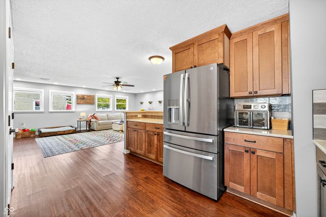 840 Sweetbriar Avenue, Whiteland, IN 46184