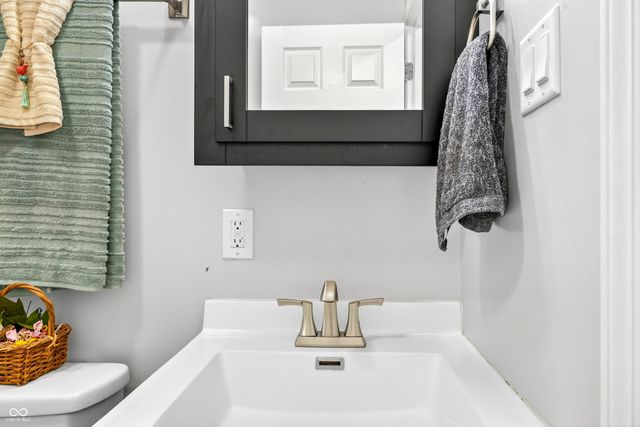 840 Sweetbriar Avenue, Whiteland, IN 46184