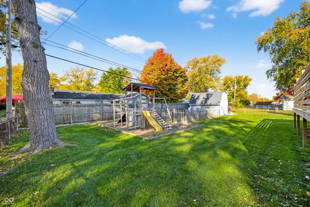 840 Sweetbriar Avenue, Whiteland, IN 46184