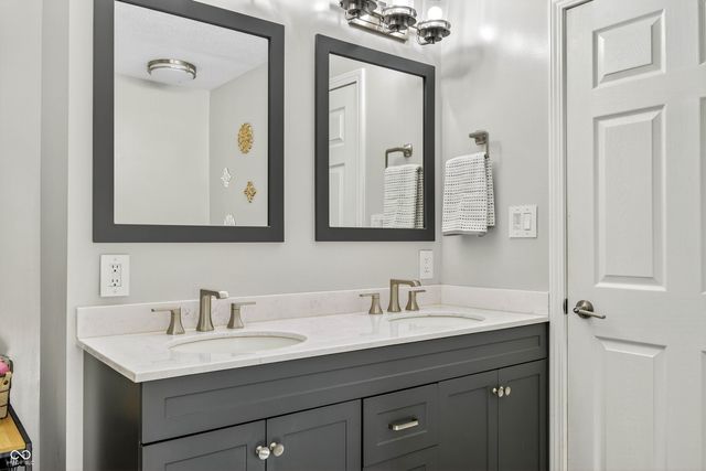 840 Sweetbriar Avenue, Whiteland, IN 46184