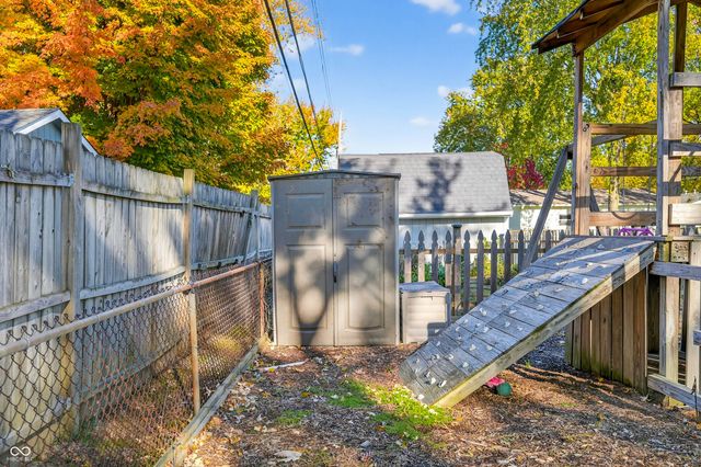 840 Sweetbriar Avenue, Whiteland, IN 46184