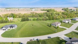 116 Lost Creek Court, Pekin, IL 61554