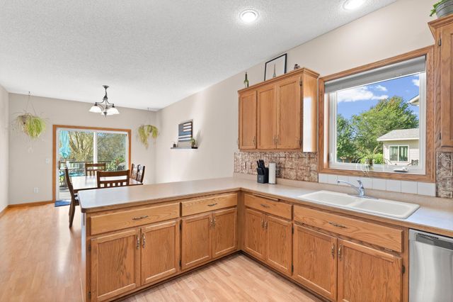 9508 204th Street W, Lakeville, MN 55044