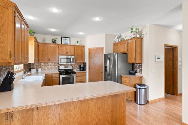 9508 204th Street W, Lakeville, MN 55044