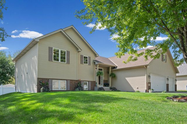 9508 204th Street W, Lakeville, MN 55044