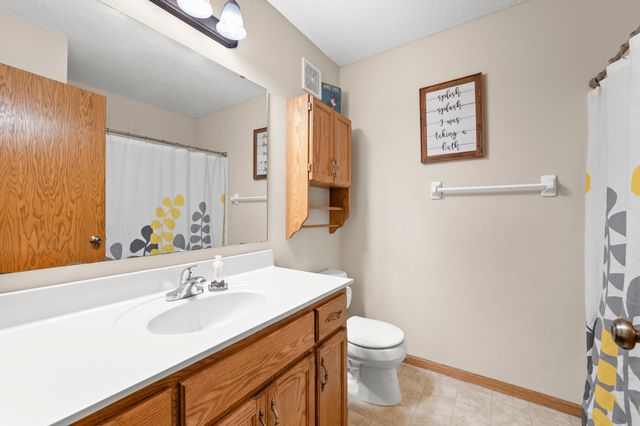 9508 204th Street W, Lakeville, MN 55044