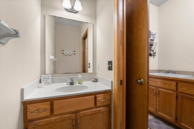 9508 204th Street W, Lakeville, MN 55044