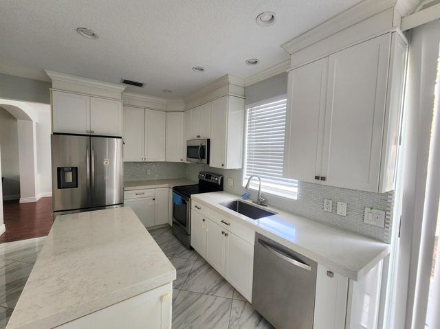 18860 La Costa Lane, Boca Raton, FL 33496