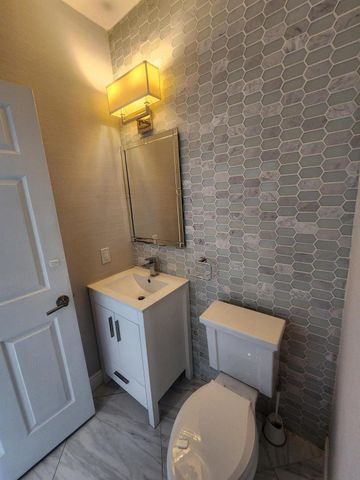 18860 La Costa Lane, Boca Raton, FL 33496