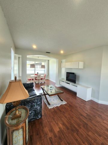 18860 La Costa Lane, Boca Raton, FL 33496