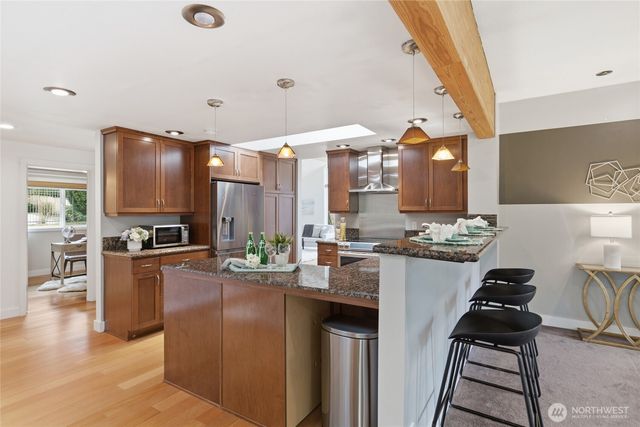 6006 105th Avenue NE, Kirkland, WA 98033