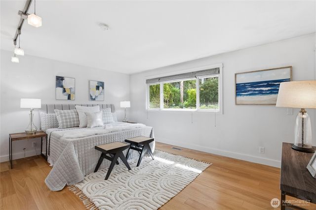 6006 105th Avenue NE, Kirkland, WA 98033