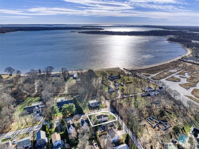 55 Brown Street, Greenport, NY 11944