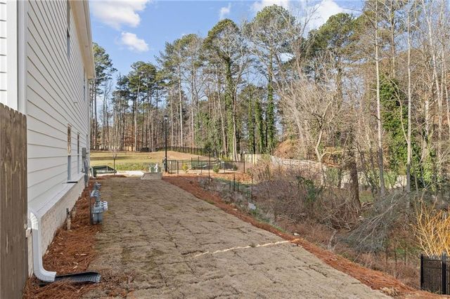 667 Sunstone Lane, Lawrenceville, GA 30043