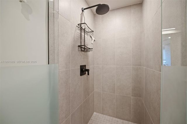 121 NE 5 ST 3507, Miami, FL 33132