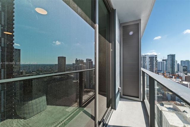 121 NE 5 ST 3507, Miami, FL 33132