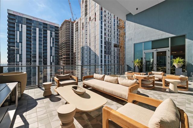 121 NE 5 ST 3507, Miami, FL 33132