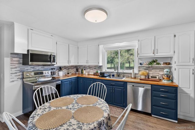 151 Laroe Road, Chester, NY 10918
