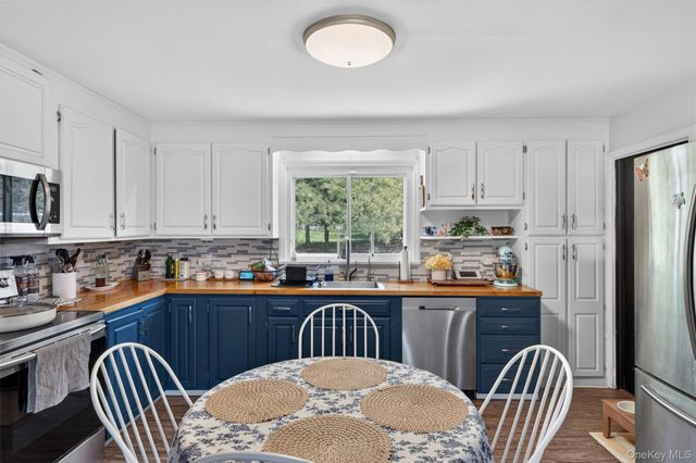 151 Laroe Road, Chester, NY 10918