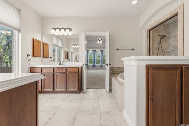 11918 LAMPASAS TRL, San Antonio, TX 78253
