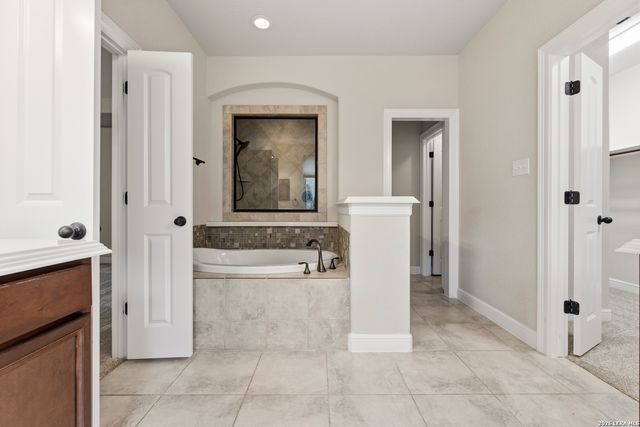 11918 LAMPASAS TRL, San Antonio, TX 78253