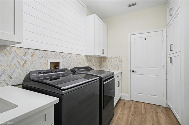 5186 Tallowood WAY, Naples, FL 34116