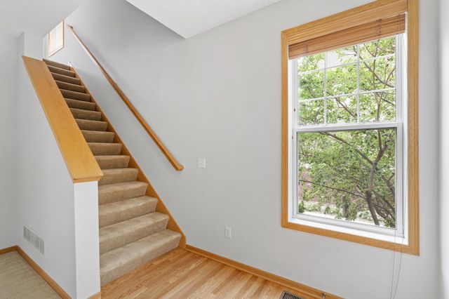 8324 Labont Way, Eden Prairie, MN 55344