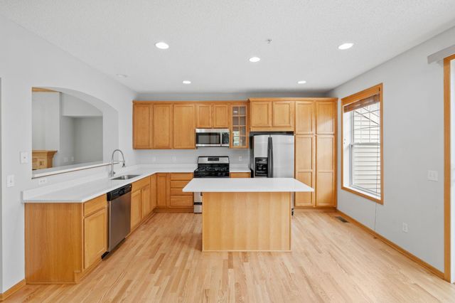 8324 Labont Way, Eden Prairie, MN 55344