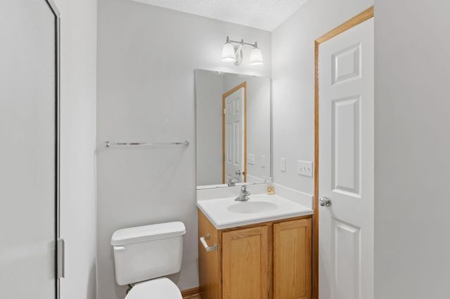 8324 Labont Way, Eden Prairie, MN 55344