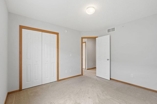 8324 Labont Way, Eden Prairie, MN 55344