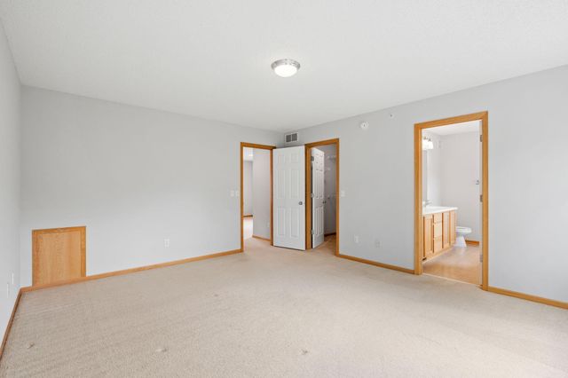 8324 Labont Way, Eden Prairie, MN 55344