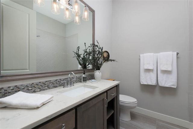 15120 Carter Street, Overland Park, KS 66221