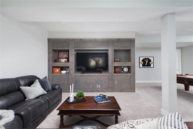 15120 Carter Street, Overland Park, KS 66221