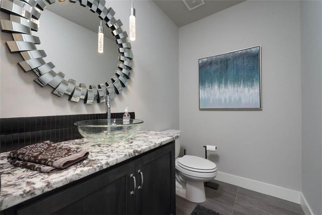 15120 Carter Street, Overland Park, KS 66221