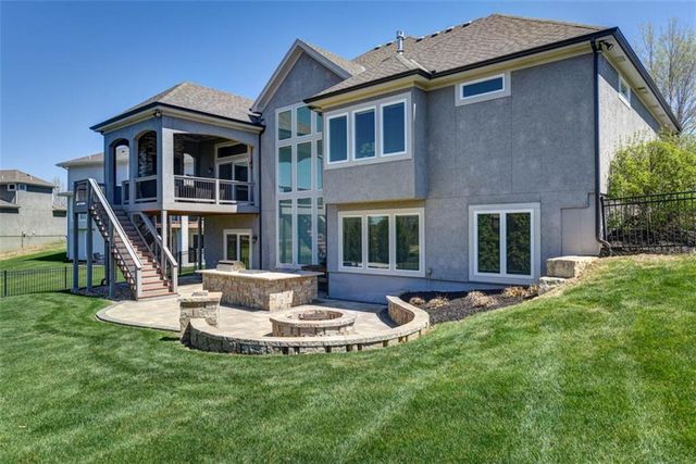 15120 Carter Street, Overland Park, KS 66221