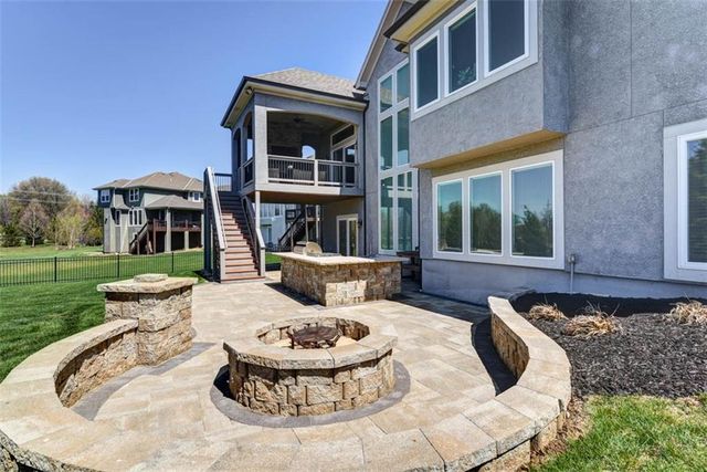 15120 Carter Street, Overland Park, KS 66221