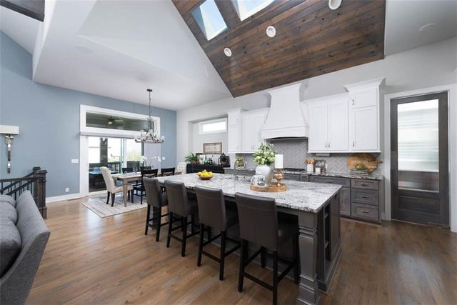 15120 Carter Street, Overland Park, KS 66221