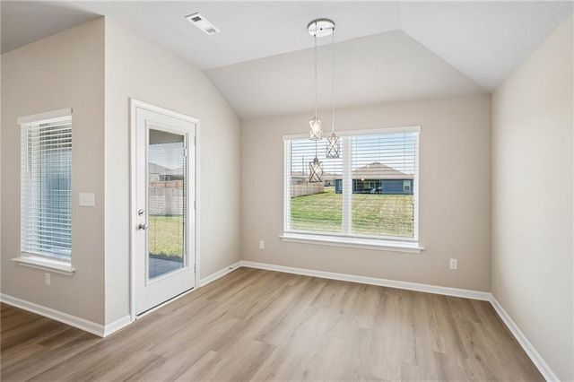 7917 SE 5th Terrace, Blue Springs, MO 64014