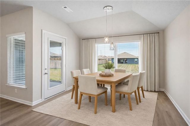 7917 SE 5th Terrace, Blue Springs, MO 64014