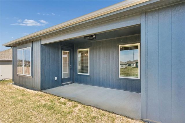7917 SE 5th Terrace, Blue Springs, MO 64014